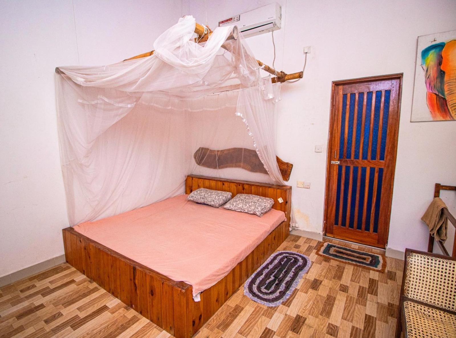Hilltop Bungalow Hotel Мириса Екстериор снимка