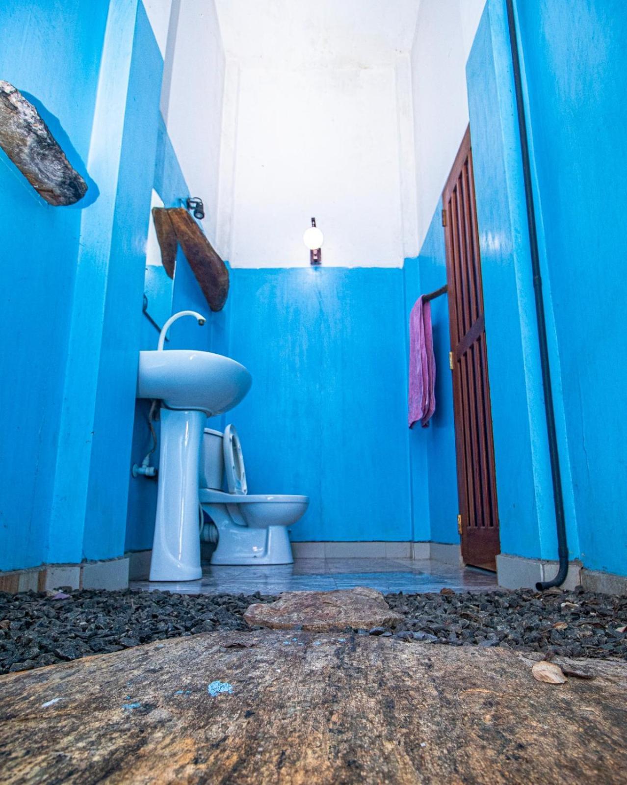 Hilltop Bungalow Hotel Мириса Екстериор снимка
